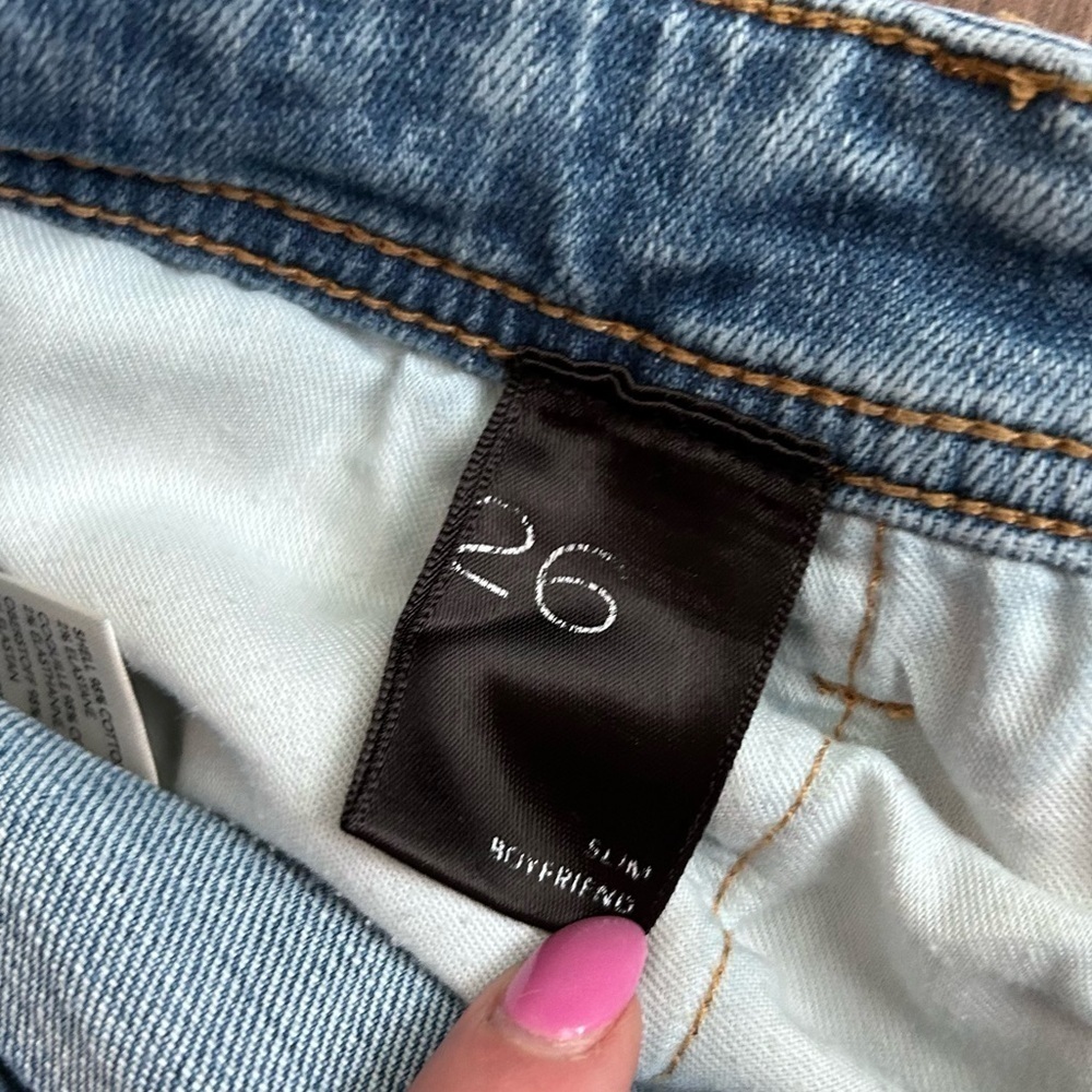 Anthropologie Pilcro Mid-Rise Slim Boyfriend Jeans Embroidered Camo Sz 26 - Picture 11 of 11